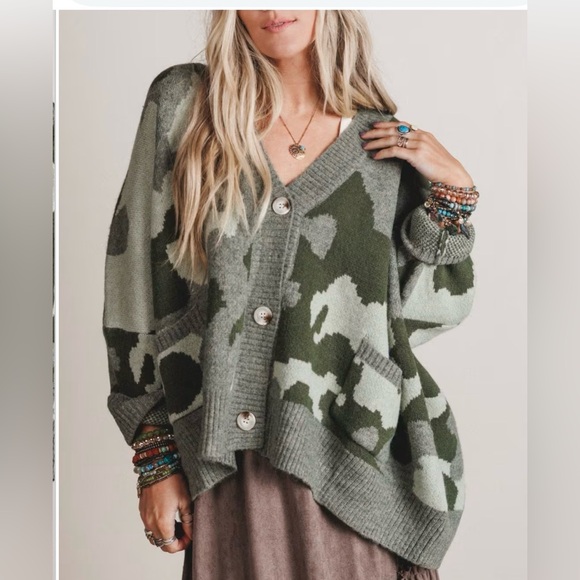 Three Bird Nest Sweaters - Three Bird Nest Into the Dusk Camouflage Oversized Cardigan, Large, NWT